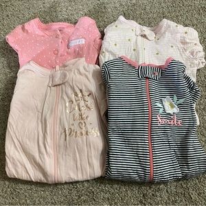 ⭐️Bundle of 4 Newborn Baby Girl Gerber Carters Sleepers